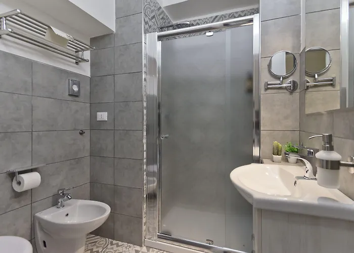 Tohouse ベッド・アンド・ブレックファスト