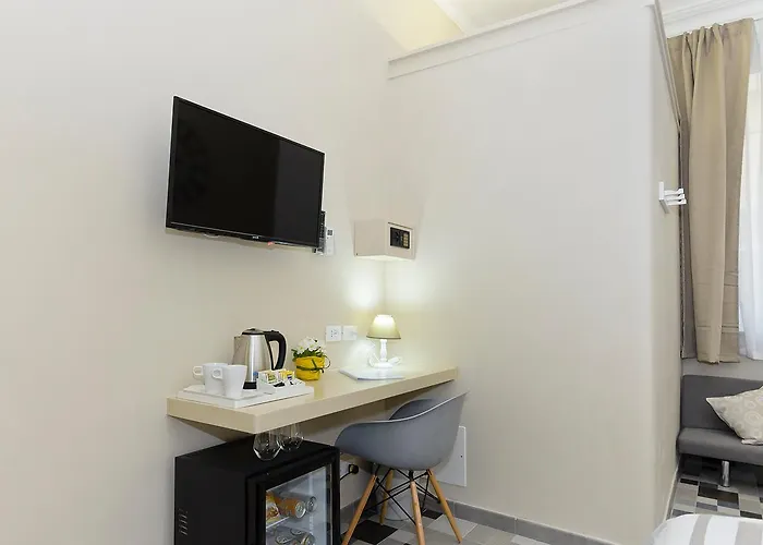 Tohouse 4* Torino