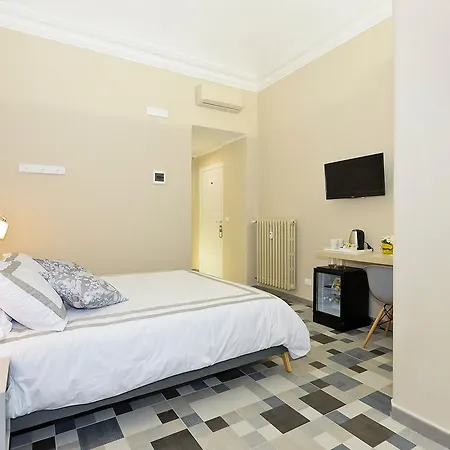 Tohouse 4* Turin