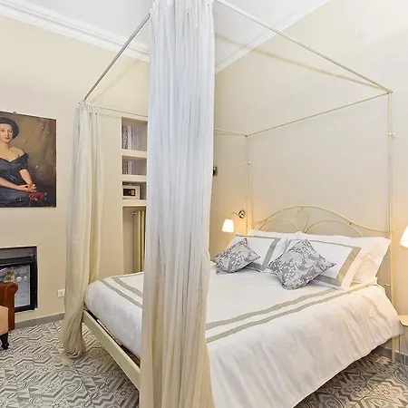Tohouse 4* Turin