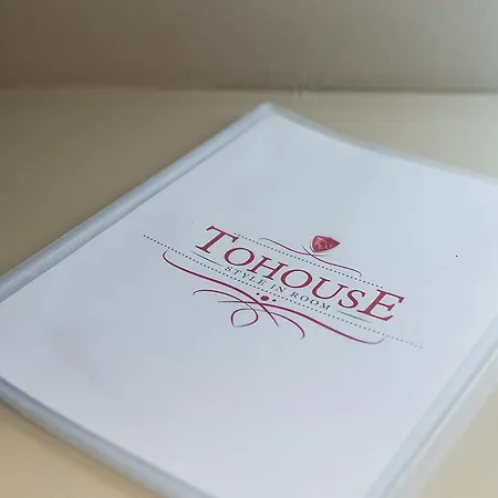 Tohouse