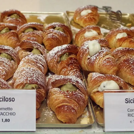 Tohouse Nocleg ze śniadaniem Turyn