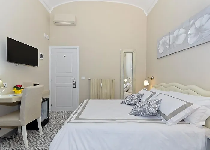 Tohouse 4* تورينو